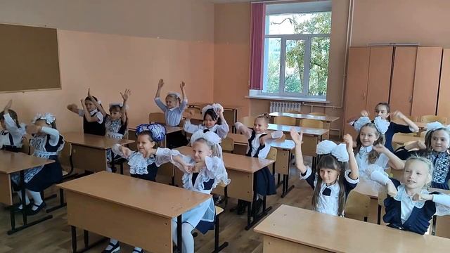 С днём знаний!/1 сентября/Театр танца Стрекоза/Железногорск-Илимский/песня в исполнении Ю. Началово