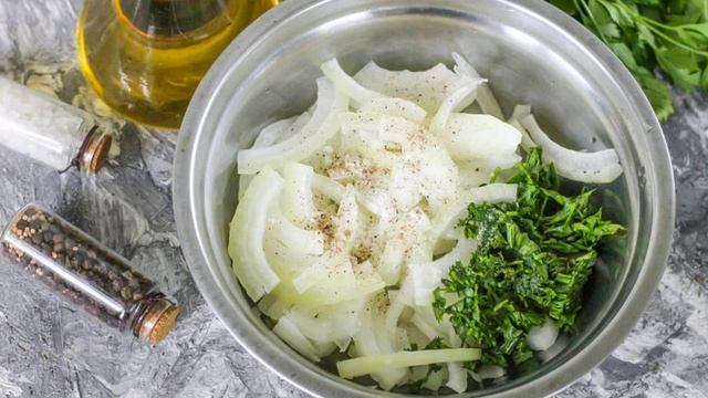 Салат из репчатого лука с уксусом