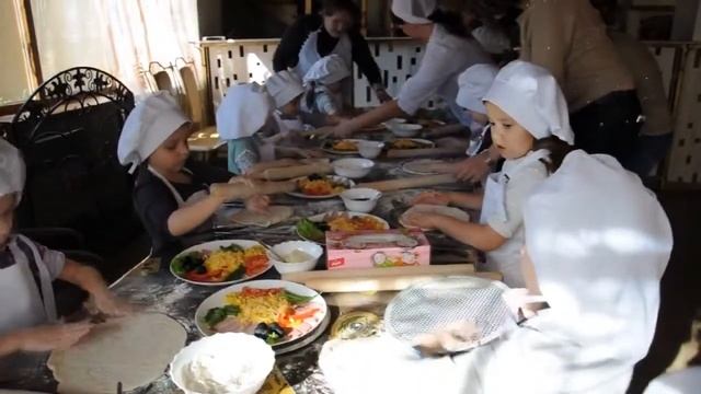 Детский мастер класс Приготовление пиццы смотреть онлайн