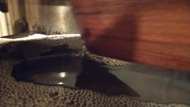 Отмываем #нагар на #антипригарной сковороде. смотреть онлайн