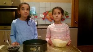 Пирог с ежевичным вареньем