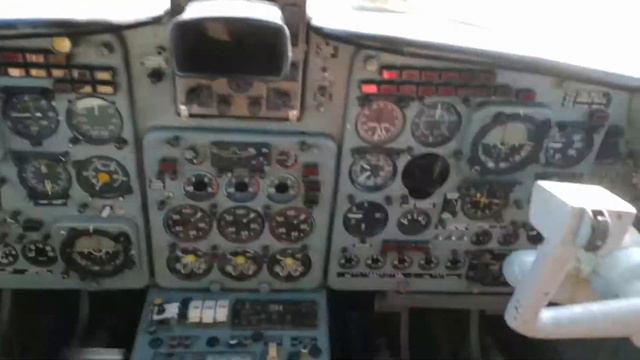 Списанный самолёт ЯК-40 смотреть онлайн