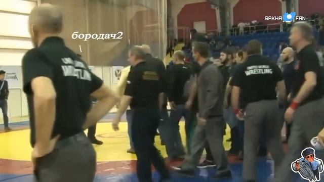 Бородачи били ногами спортсмена угрожая оружием , на чемпионате по вольной борьбе России смотреть онлайн