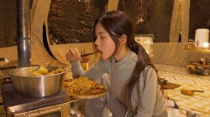 계곡 옆에서 차박하기 | 뜨끈한 백골뱅이탕에 직접만든 막걸리 한잔 | 골뱅이 소면무침, 호떡 | 화목난로