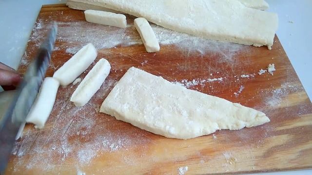 ВАРЕНИКИ С ТВОРОГОМ УЗБЕЧКА ГОТОВИТ! ЛЕНИВЫЕ ВАРЕНИКИ С ТВОРОГОМ КЛАССИЧЕСКИЙ РЕЦЕПТ#shorts