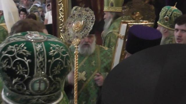 Возведение в сан митрополита Челябинского и Златоустовского Никодима смотреть онлайн