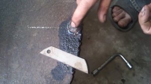 Крепления ножей на роторной косилке