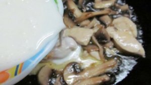 Паста с курицей и грибами