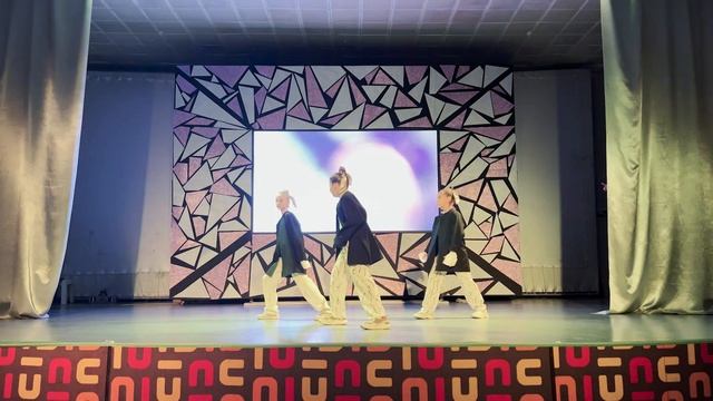 Танцевальное шоу Лара Крофт | Весенняя смена в лагере "Ай-Кэмп"