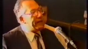 Вопрос?Я приняла Ислам но я как должна относиться к своим родителям?Ахмад Дидат.