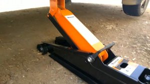 Домкрат гидравлический Ермак, 3 тонны, арт. 770-054.