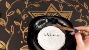 ОТ ПОРЧИ И СГЛАЗА. ЖАРИМ СОЛЬ НА СКОВОРОДКЕ. ПРО ЯЙЦА.