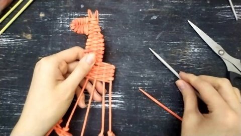 Лошадка из бумажной лозы | Мастер класс