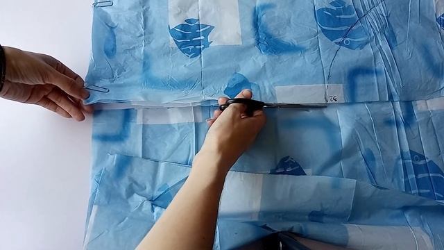 Сняла старую шторку для ванной и пустила в дело. Получилась полезная и необычная вещь смотреть онлайн