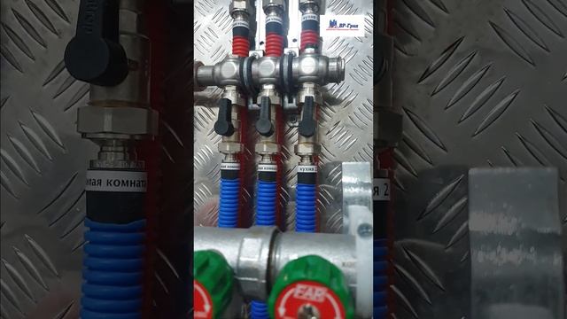 Коллектор водоснабжения и отопления, монтаж в новостройке от ВР Град
