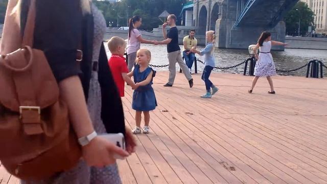 Сальса малышей)). Мост. 13.06.15. смотреть онлайн