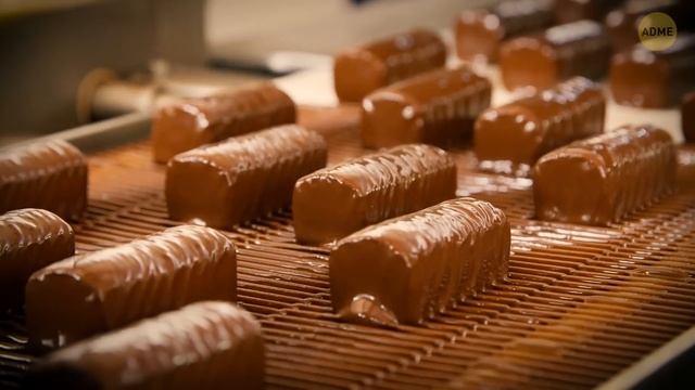 Неужели левые и правые палочки батончиков «Твикс» делают на разных фабриках? смотреть онлайн