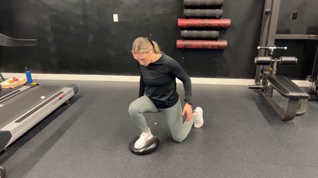 Balance Pad Split Squat смотреть онлайн