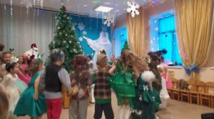 Новогодний Утренник в Детском саду. Весëлая песенка с Дедом Морозом