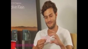 Интервью Джейми Дорнана Get Your Fashion Week Male Model Fix с русской озвучкой