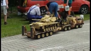 Радиоуправляемый танк на радиоуправляемом транспортере