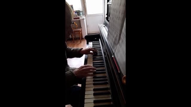 Дядя играет мелодию Вивьен - Барная (Bar melody) МибемольМинорная 08 05 2023 смотреть онлайн