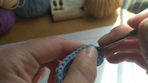 Как связать дно для сумки. Вязание крючком для начинающих.