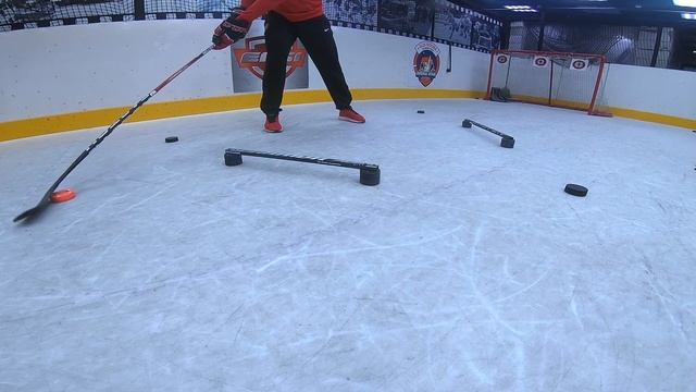 ДРИБЛИНГ С ДЕНИСОМ АБДУЛЛИНЫМ (18 видеоурок)/DRIBBLING. ОНЛАЙН ТРЕНИРОВКИ ПО ХОККЕЮ АКАДЕМИИ ДА смотреть онлайн