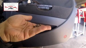 Seat Cordoba 1993–2002 door panel removal