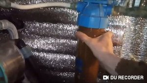 Меняю картридж магистрального фильтра водопровода.