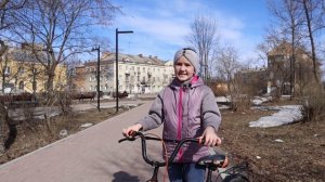 "ДЕТЯМ ВАЖНО ЗНАТЬ" / Безопасность на велосипеде / Рита