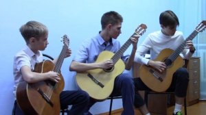 Трио гитаристов МБУДО Егорлыкская ДШИ  " Филипинский народный танец".