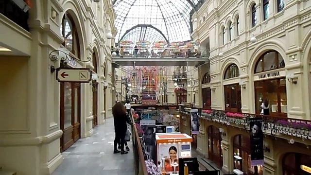 В Гуме. смотреть онлайн