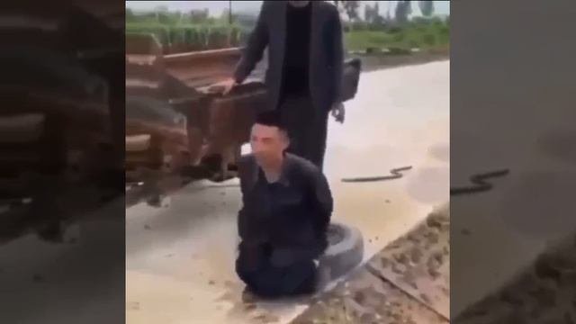 Больно....