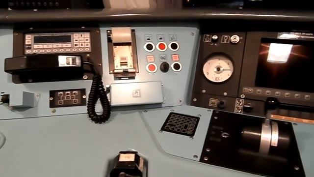 Обзор кабины электропоезда ЭД4М
