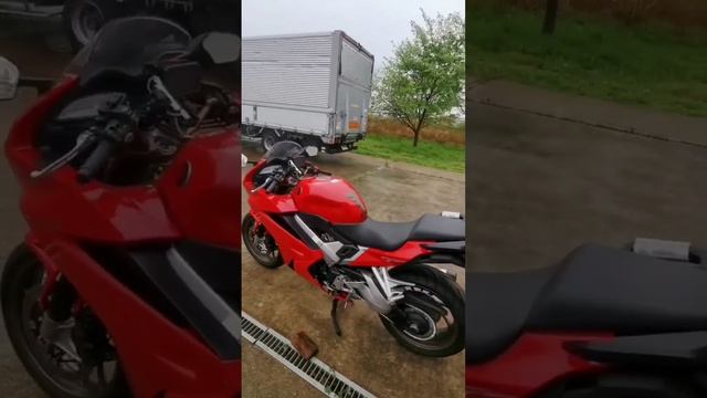 HONDA VFR800F INTERCEPTOR (2015) Ссылка в описании