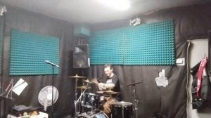 Как играть D-beat? D-beat crust drumming.