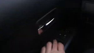 Видео: Как опустить стекла в Mitsubishi Outlander XL кнопкой?