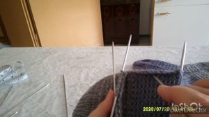 Ну, совсем просто! Детские носочки спицами.  2 часть вяжем пятку подкова