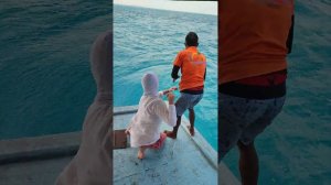 РЫБАЛКА НА МАЛЬДИВАХ! ОСТРОВ ДИФФУШИ! ПЛАВАНЬЕ С АКУЛАМИ!