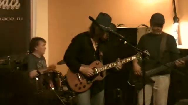 Группа Треугольник в Европе смотреть онлайн