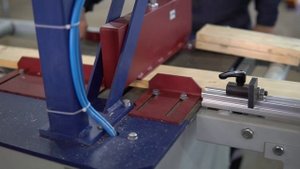 Полуавтоматический торцовочный станок СТп 350