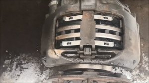 замена передних тормозных колодок,полезная доработка