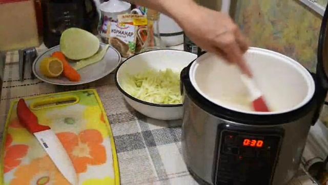 Салат из свежей капусты и зеленой редьки смотреть онлайн