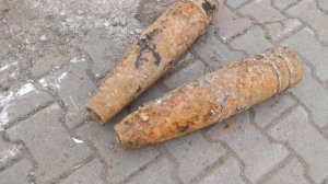 На Бородинской  откопали 2 снаряда.