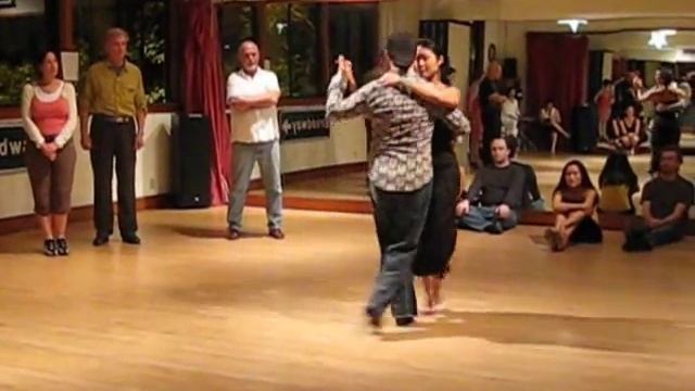Tango Lesson: Milonga Basic Rhythm & Phrasing смотреть онлайн