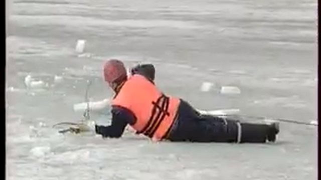 Спасатели МЧС провели для школьников инструктаж смотреть онлайн