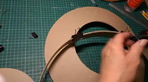 Круглая рама для картины.Round frames for round paintings.
