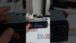 Автомагнитола JBL Celibrity 100.