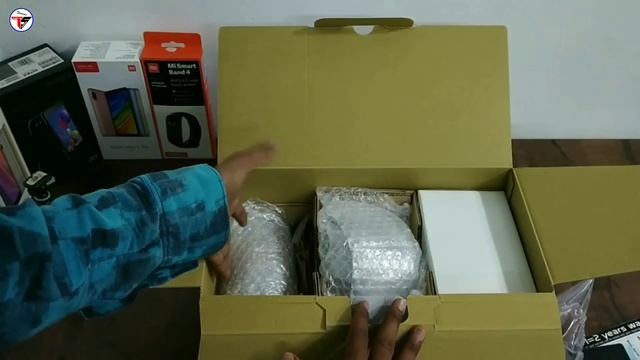 My First New Camera from YouTube Money || Canon EOS 200D II Unboxing смотреть онлайн